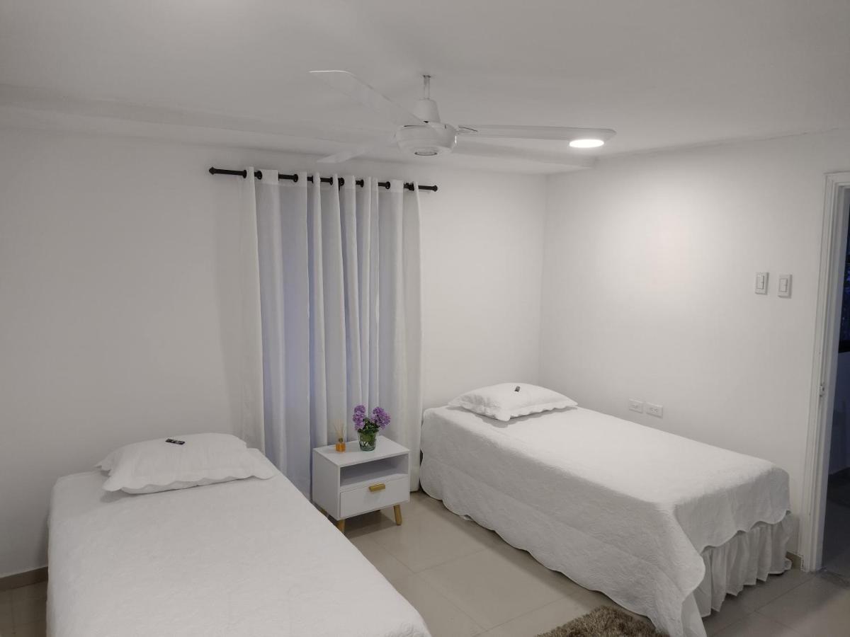 Cartagena Clementina Hostel מראה חיצוני תמונה
